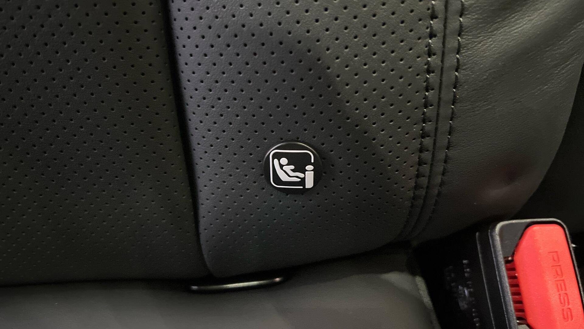 Land Rover Defender view 52