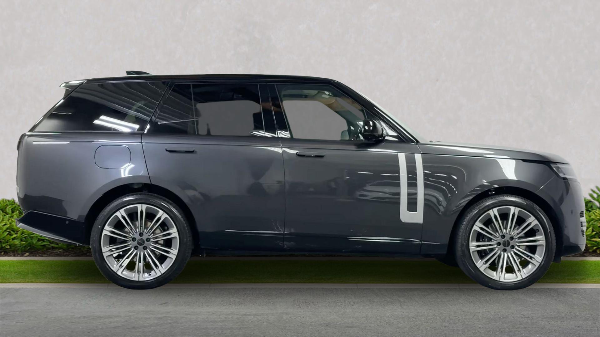 Land Rover Range Rover view 5