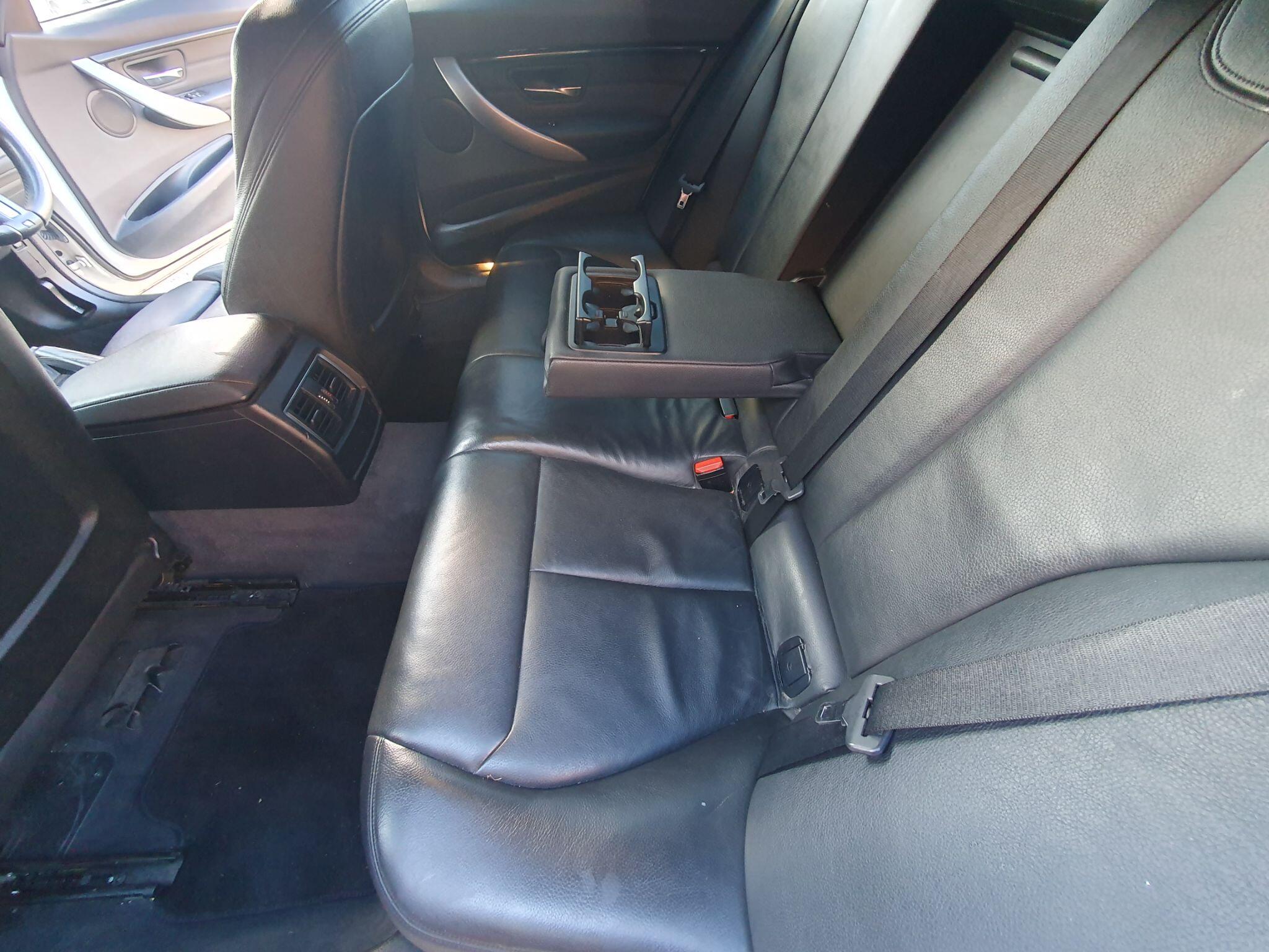 BMW 3 Series view 23