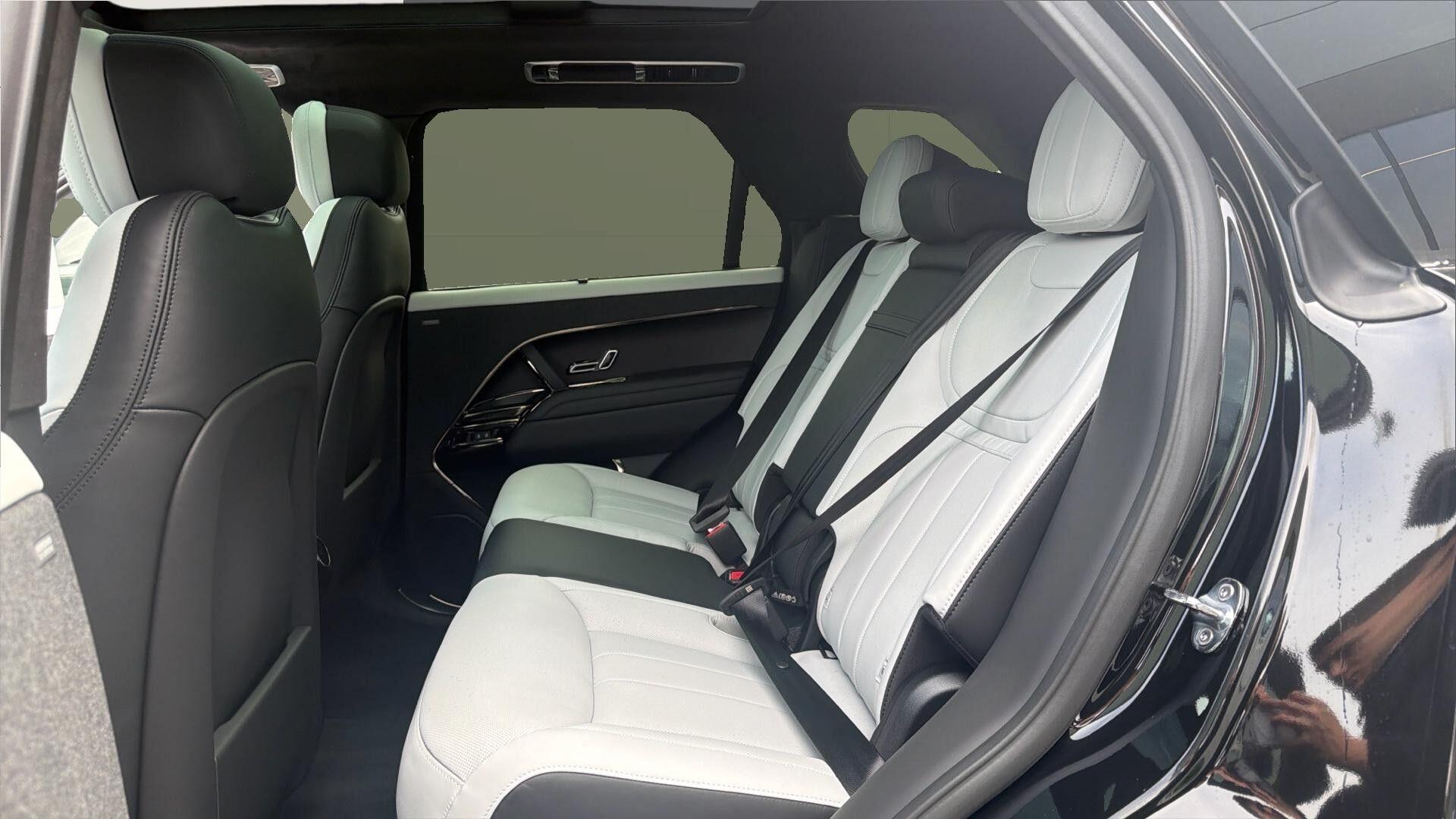 Land Rover Range Rover Sport view 12