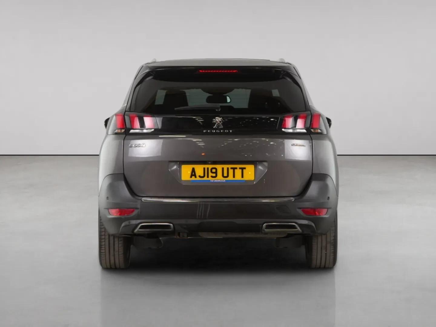 Peugeot 5008 view 7