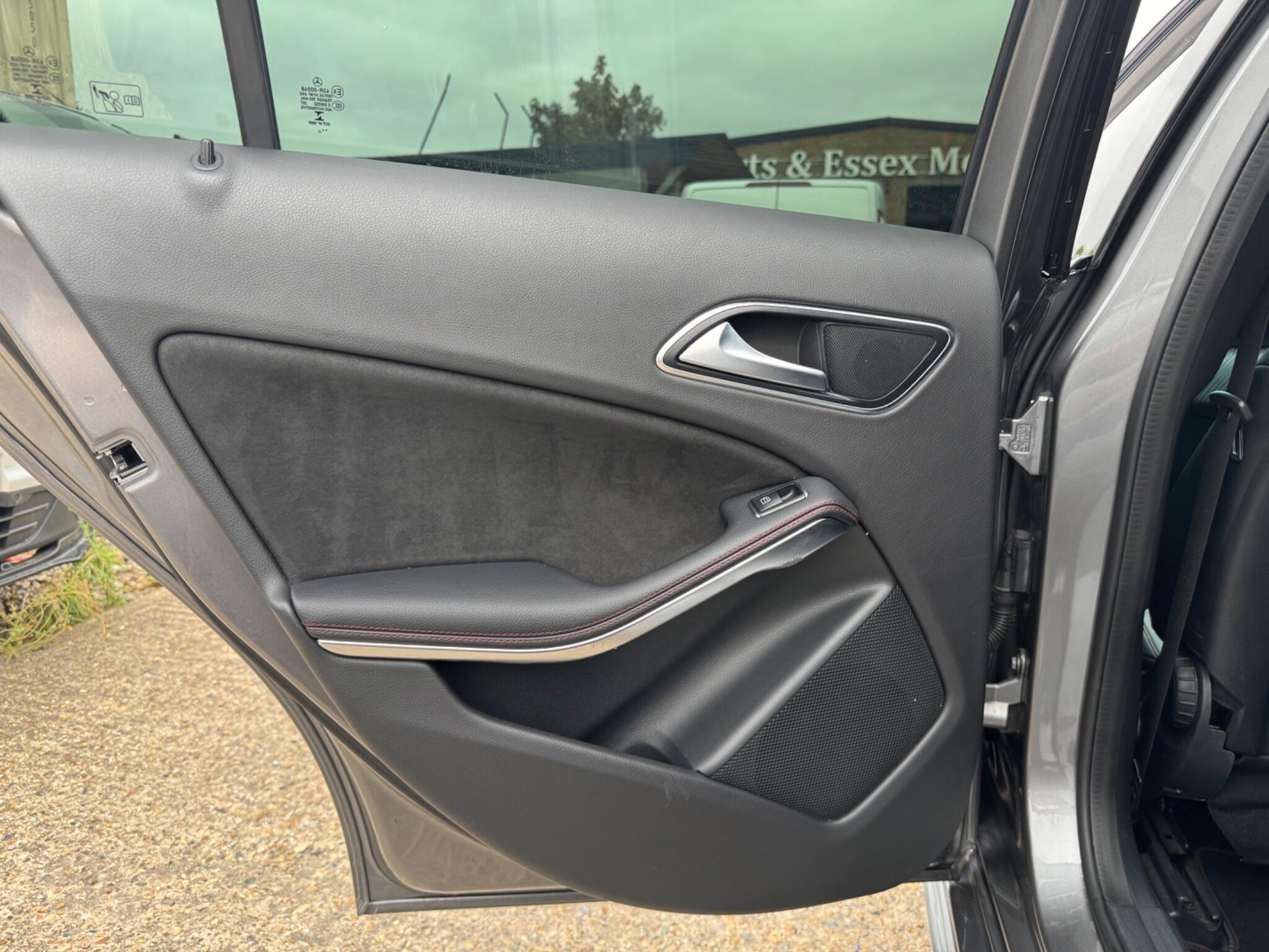 Mercedes-Benz A Class view 31