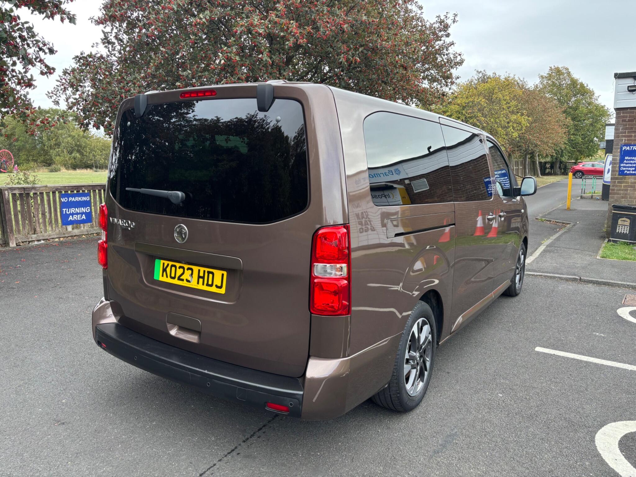 Vauxhall Vivaro Life Electric view 7