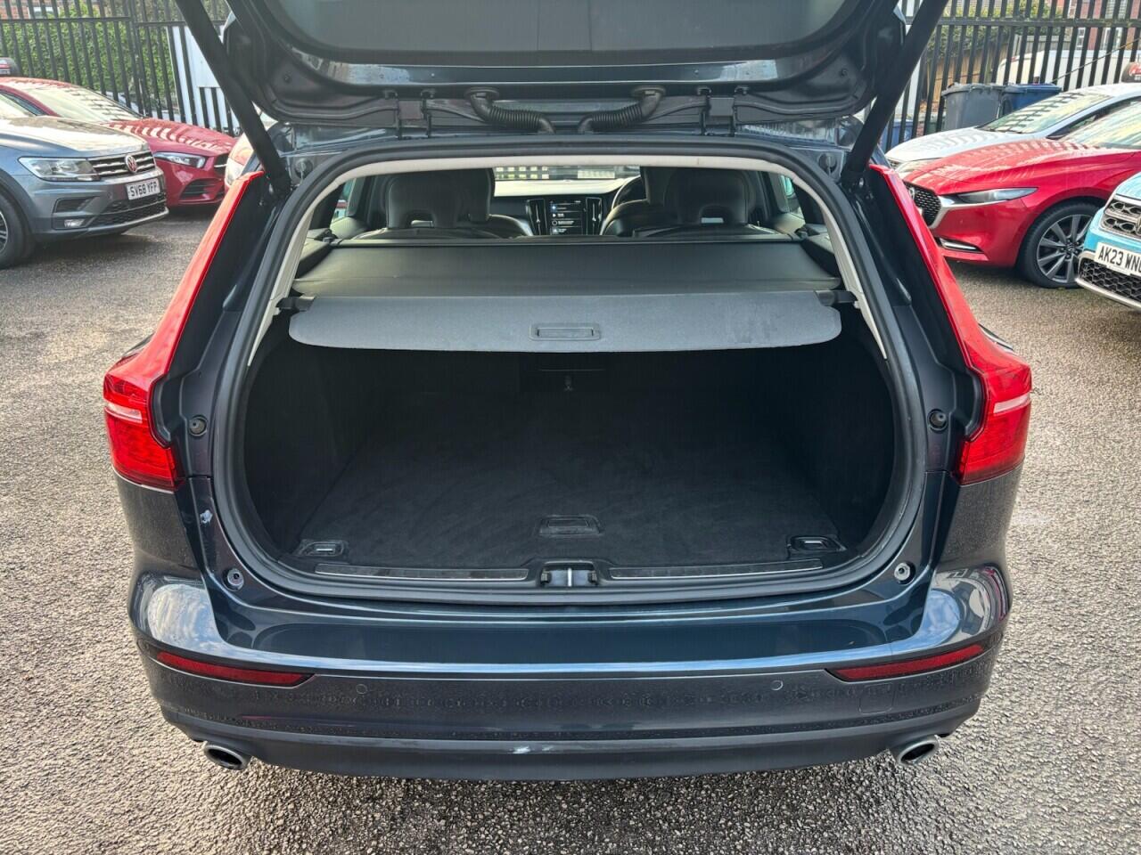 Volvo V60 view 15
