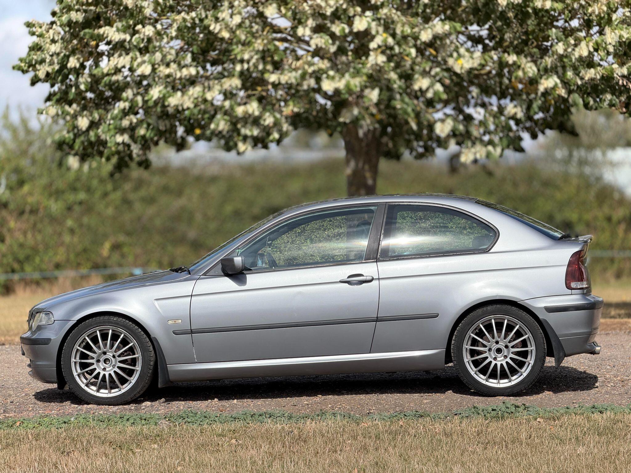 BMW 3 Series view 11