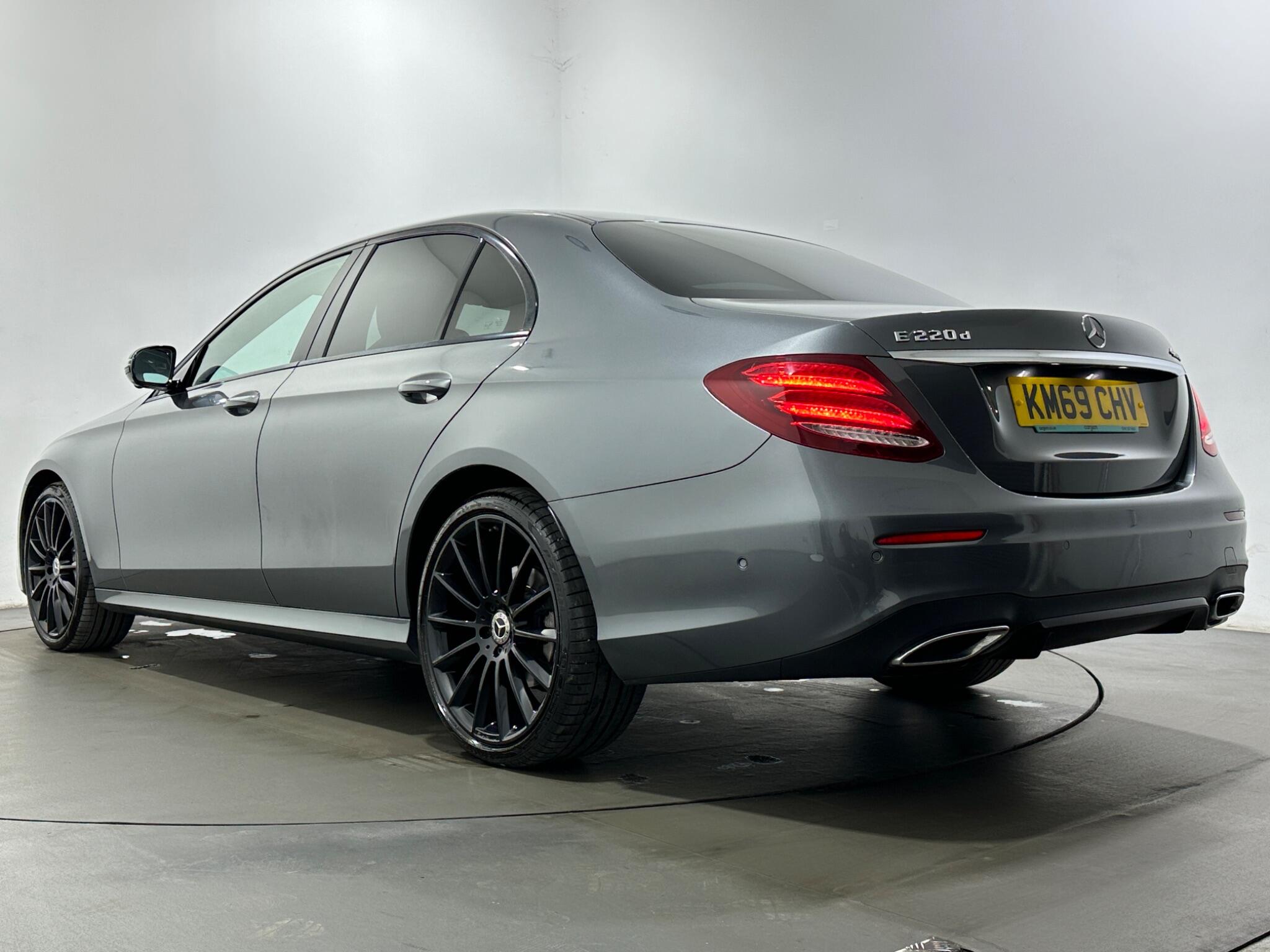 Mercedes-Benz E-Class view 50