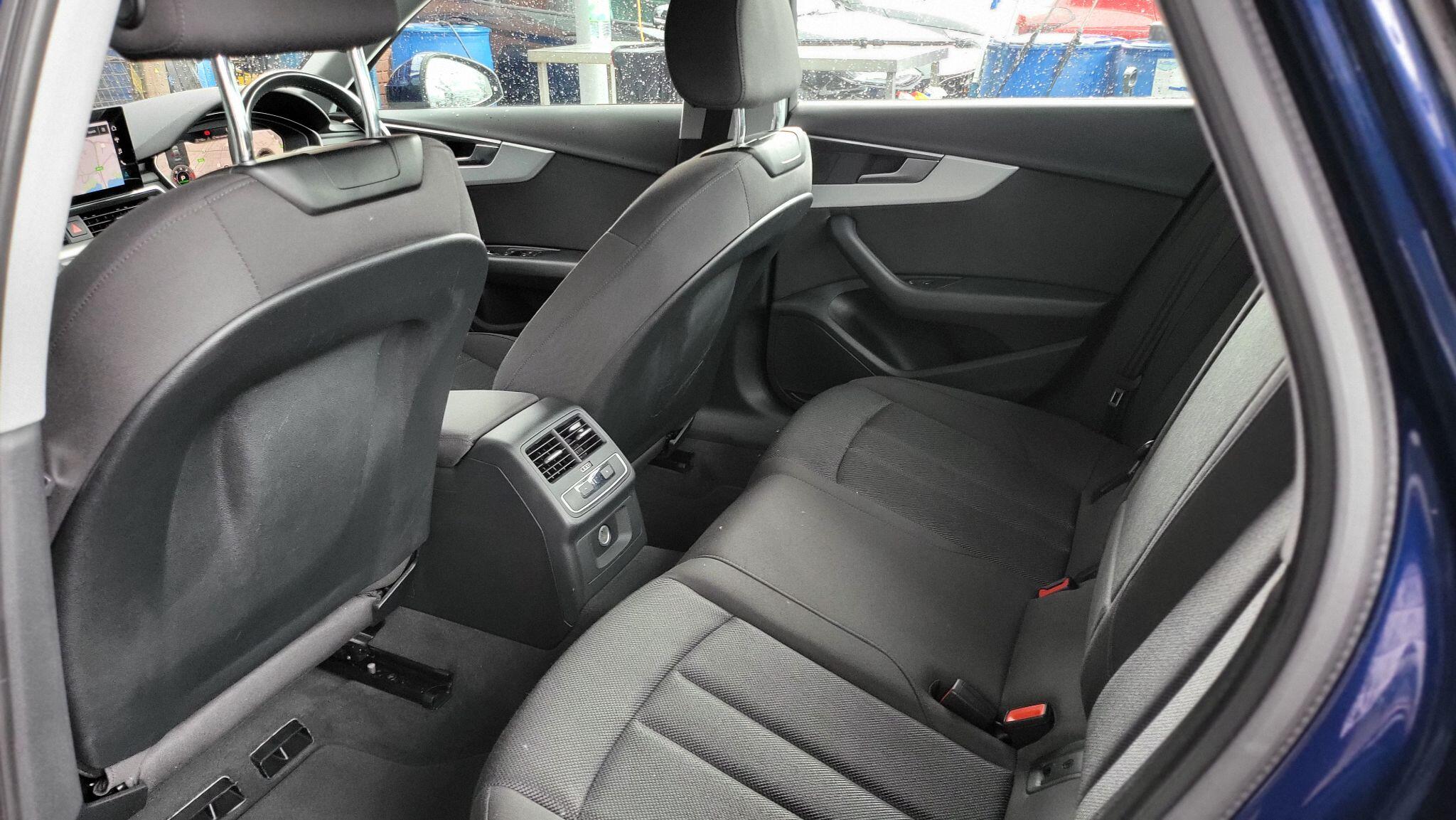 Audi A4 view 17