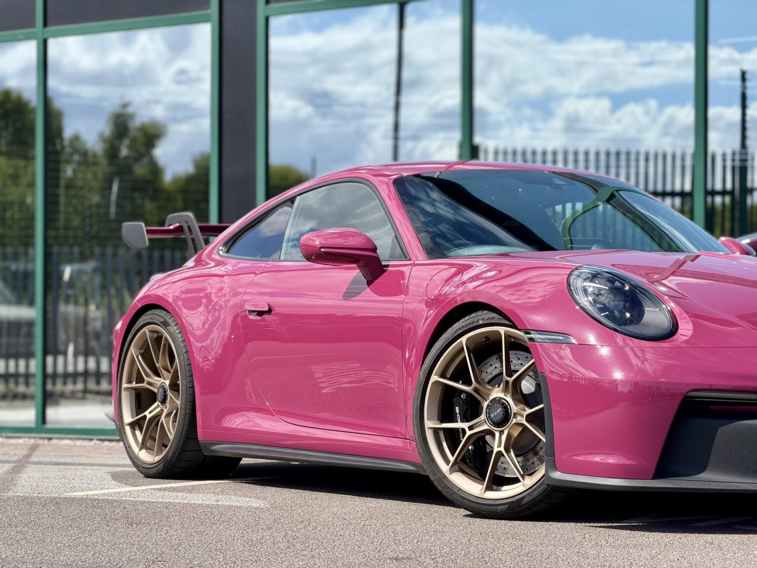 Porsche 911 view 10