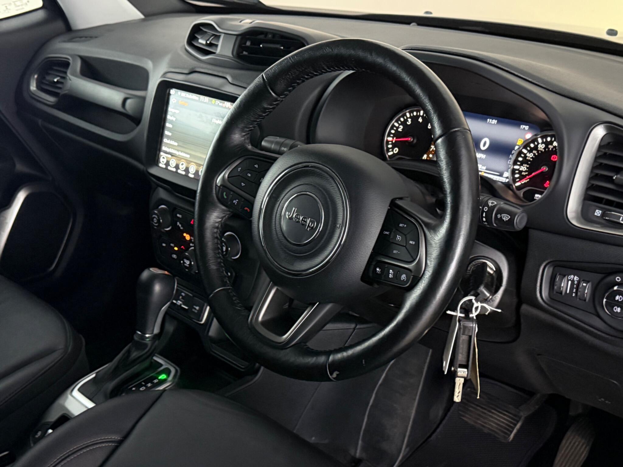 Jeep Renegade view 3