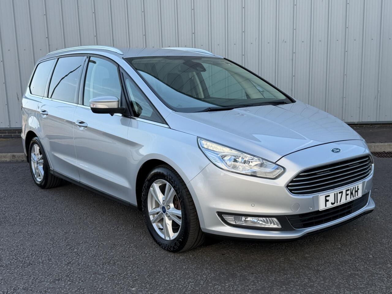 Ford Galaxy view 2