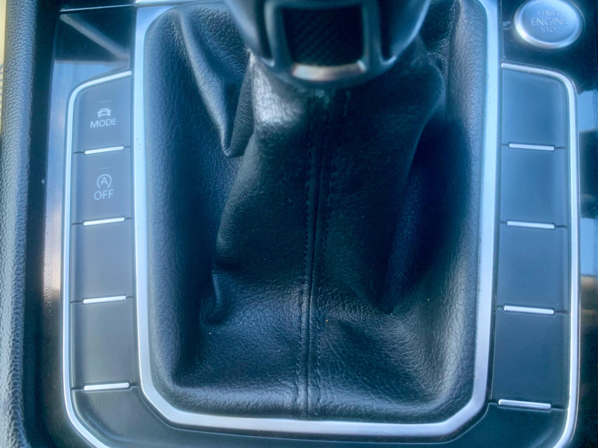 Volkswagen Passat view 31