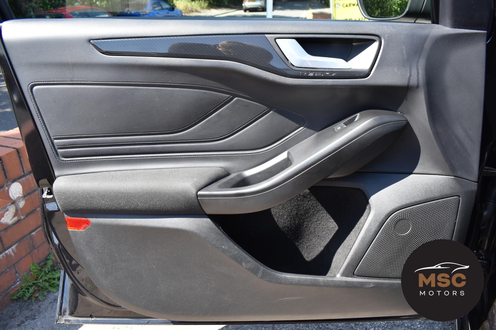 Ford Focus view 63