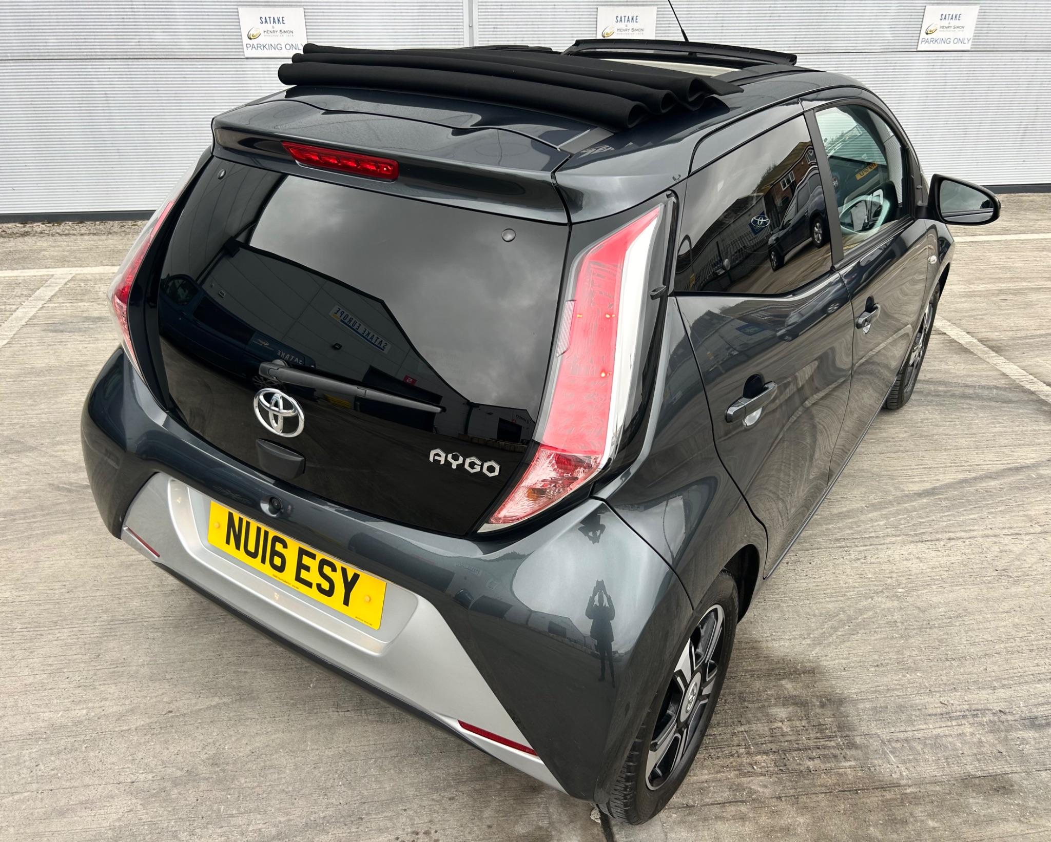 Toyota Aygo view 9