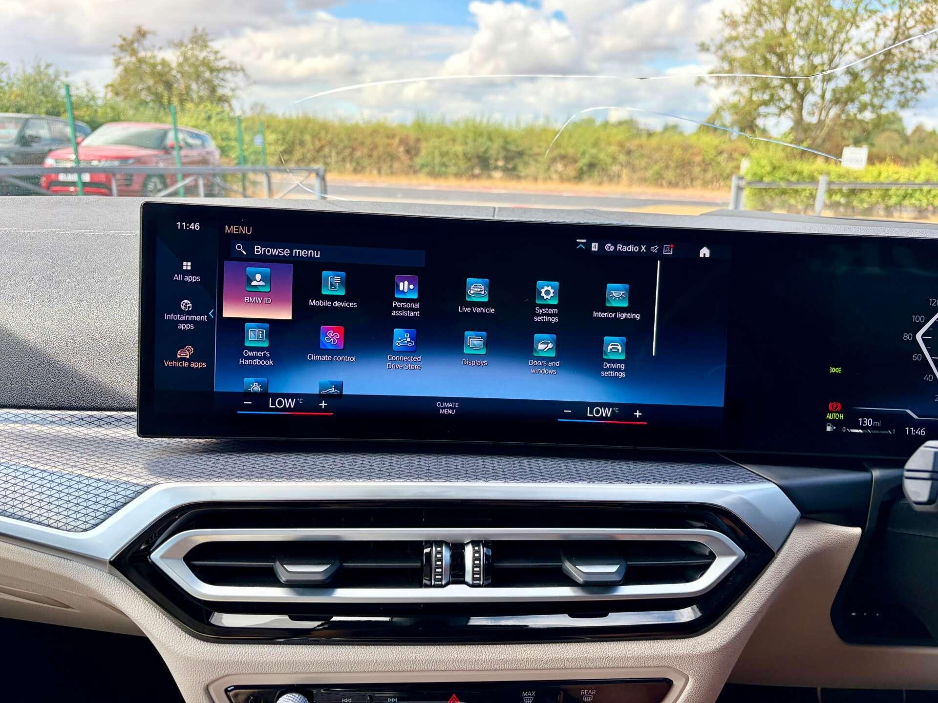BMW 3 Series view 44
