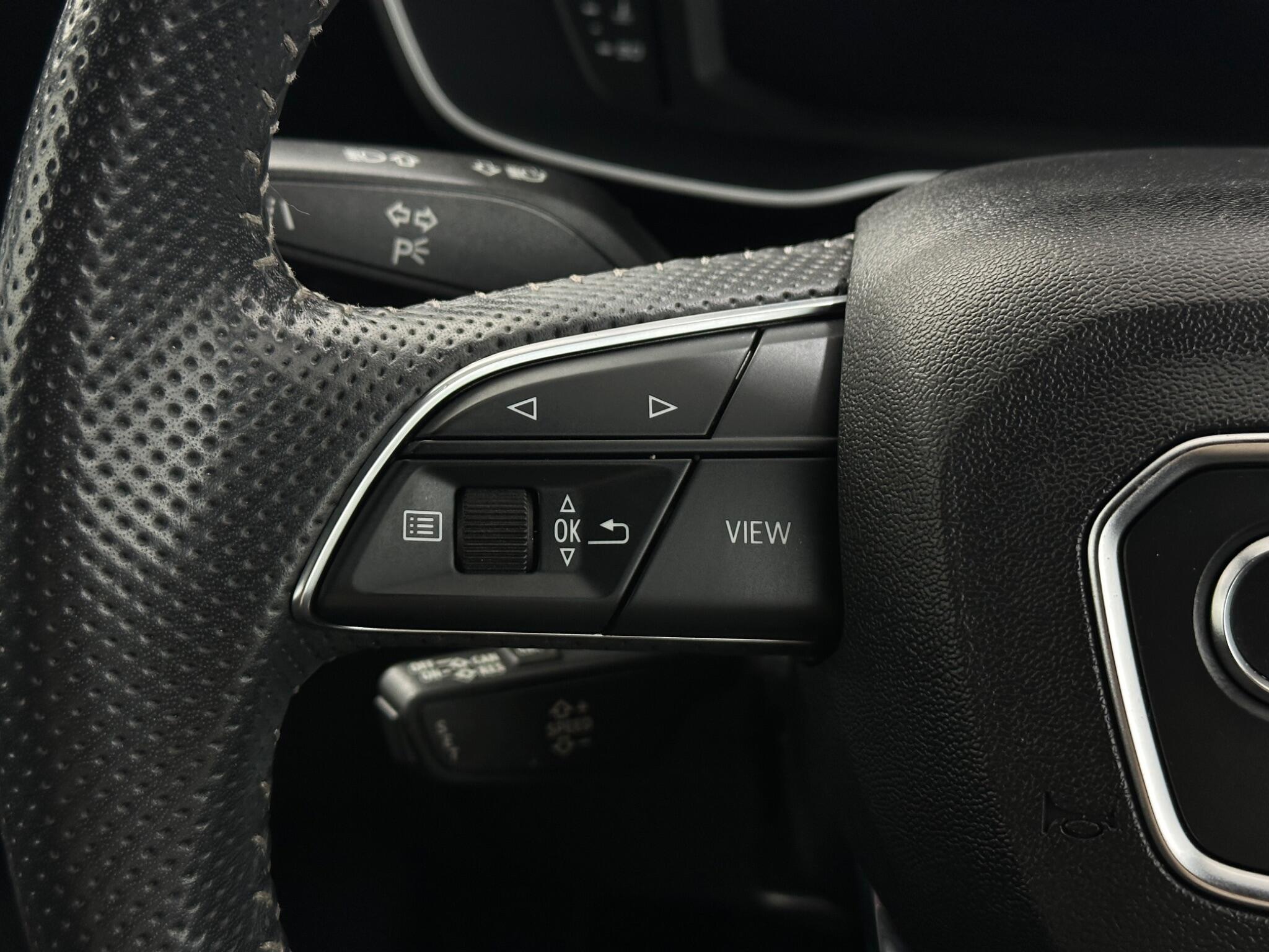 Audi Q3 view 15