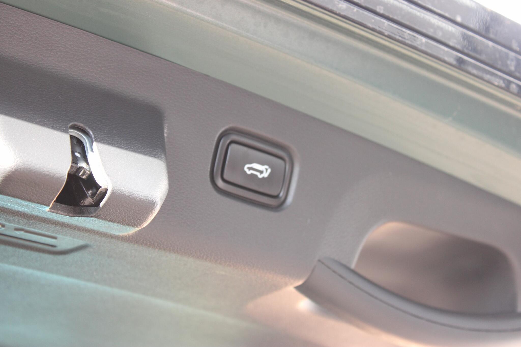 Kia Sportage view 8