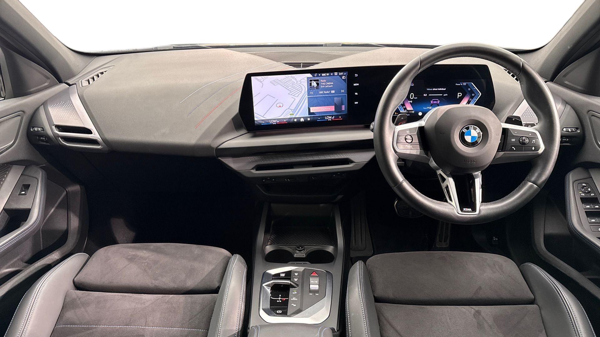 BMW 1 Series view 4