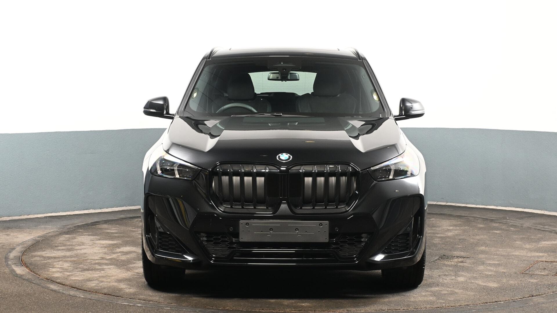BMW X1 view 16