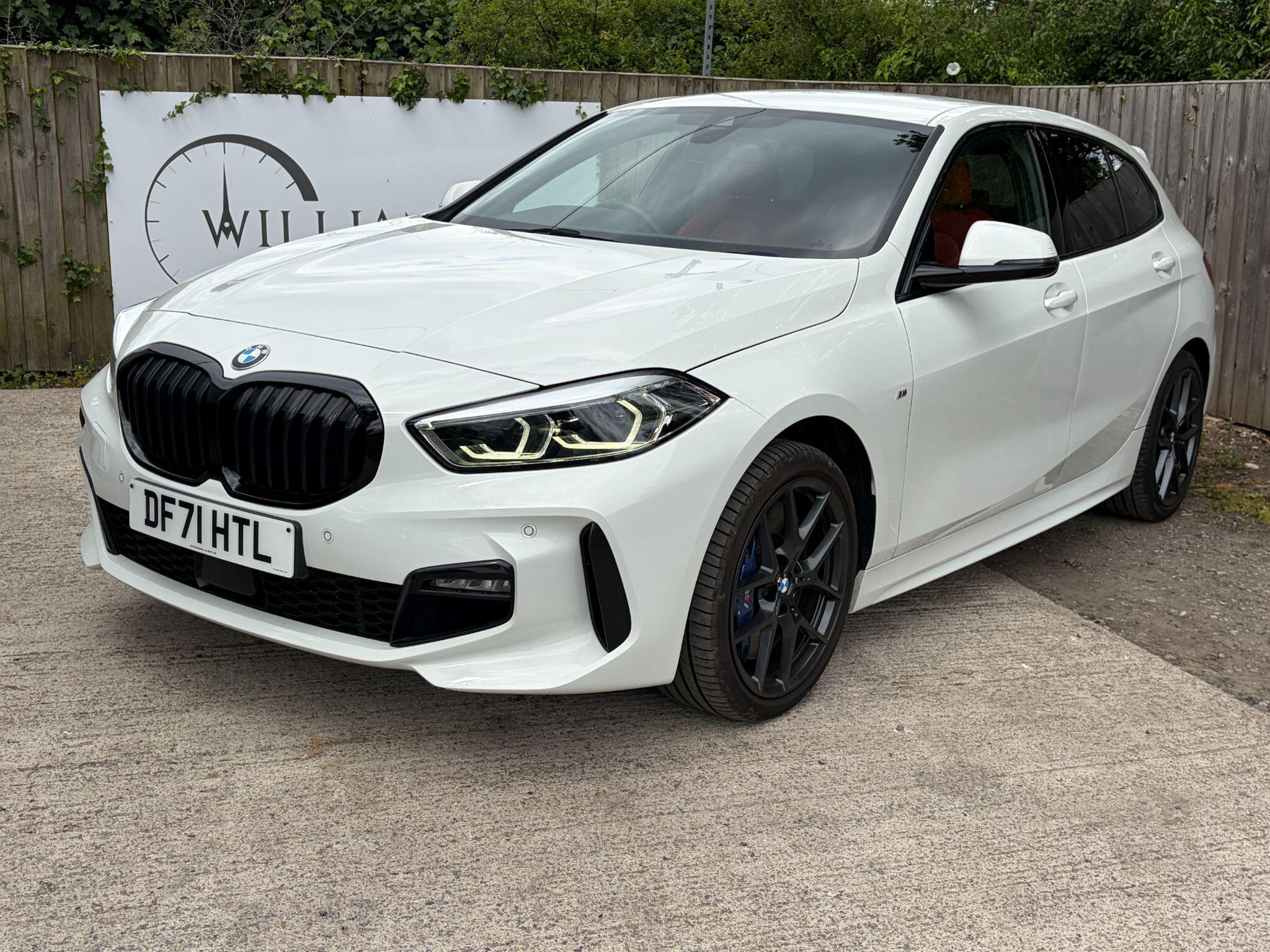 BMW 1 Series view 5