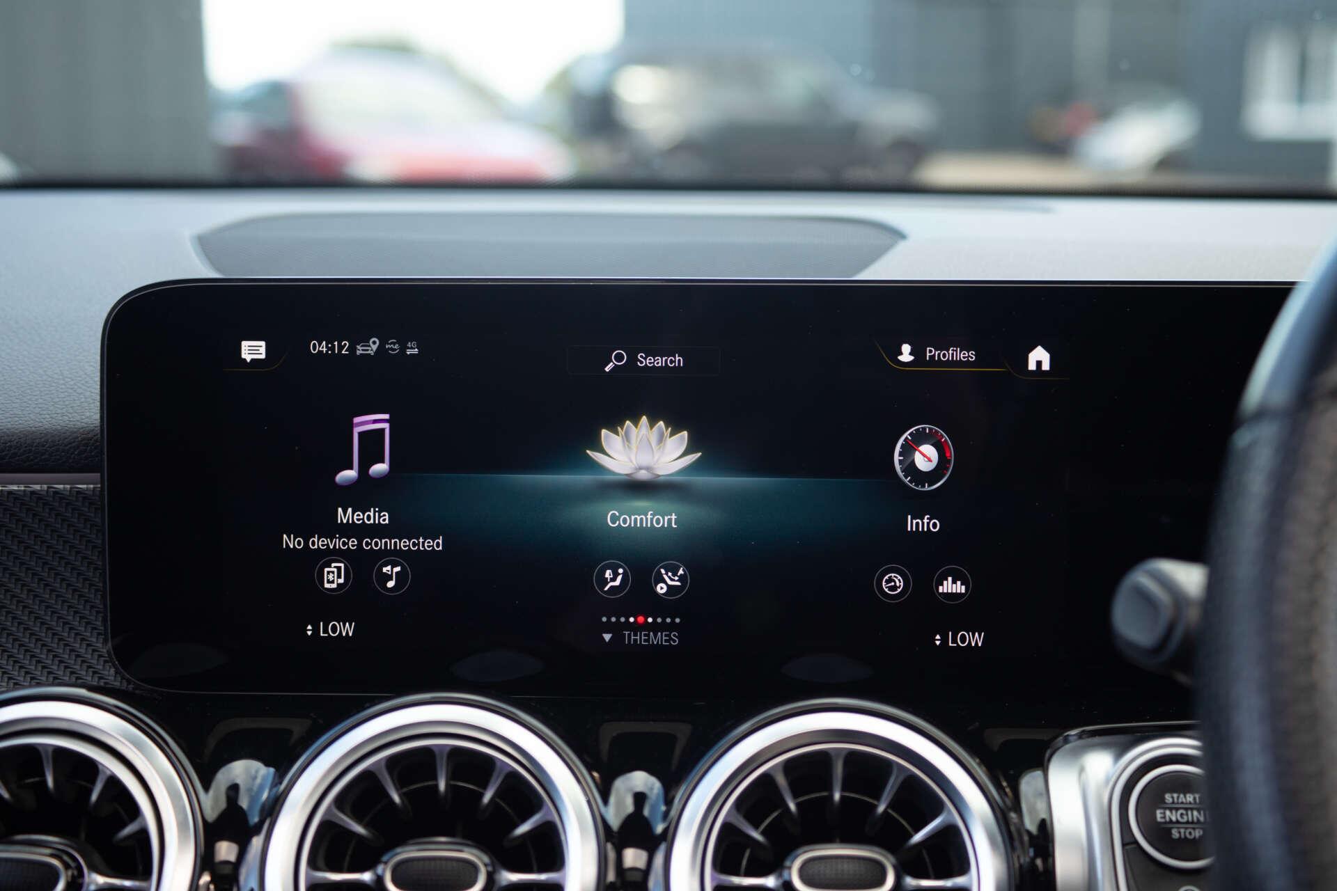 Mercedes-Benz GLB view 58