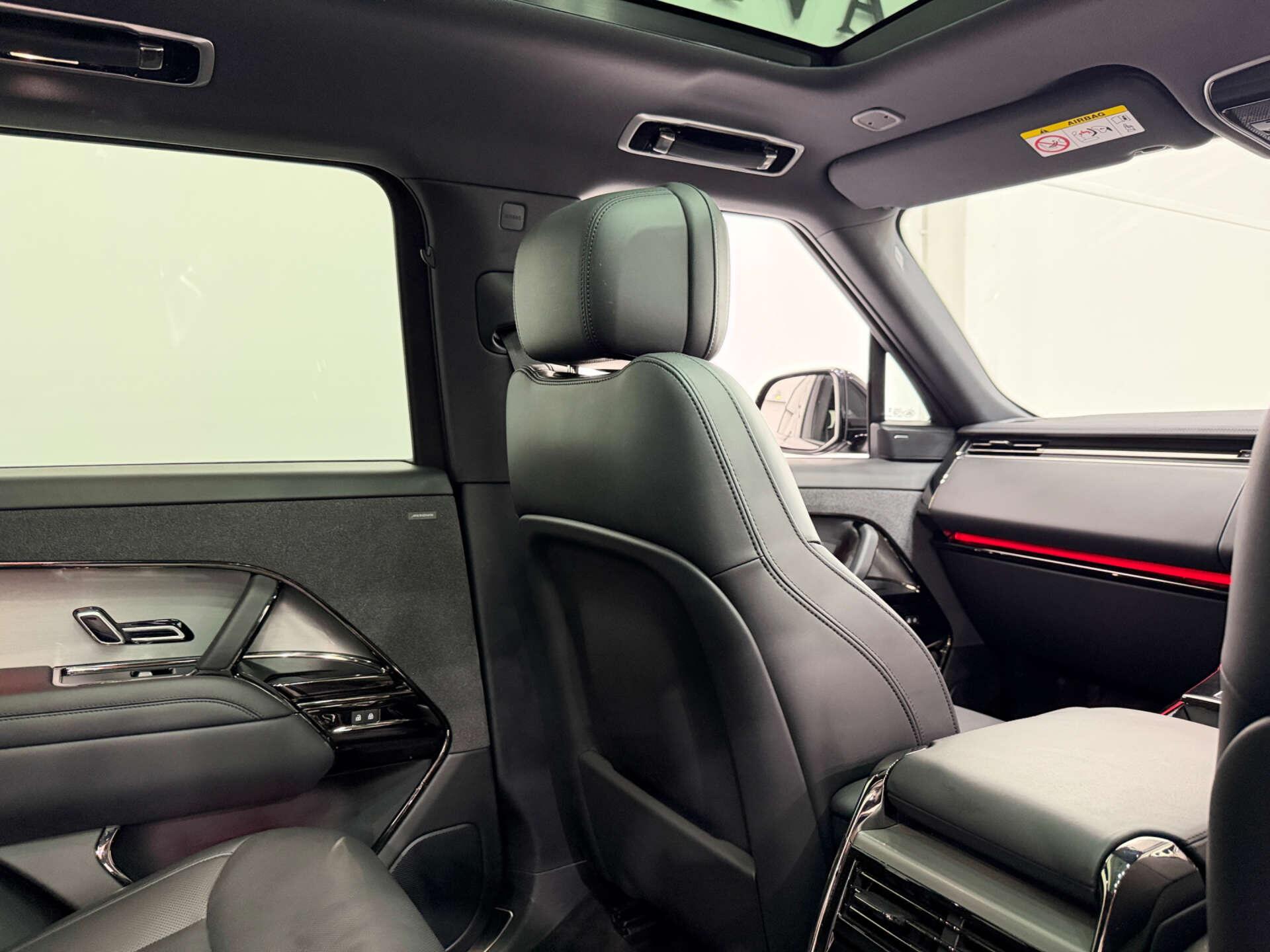 Land Rover Range Rover Sport view 16