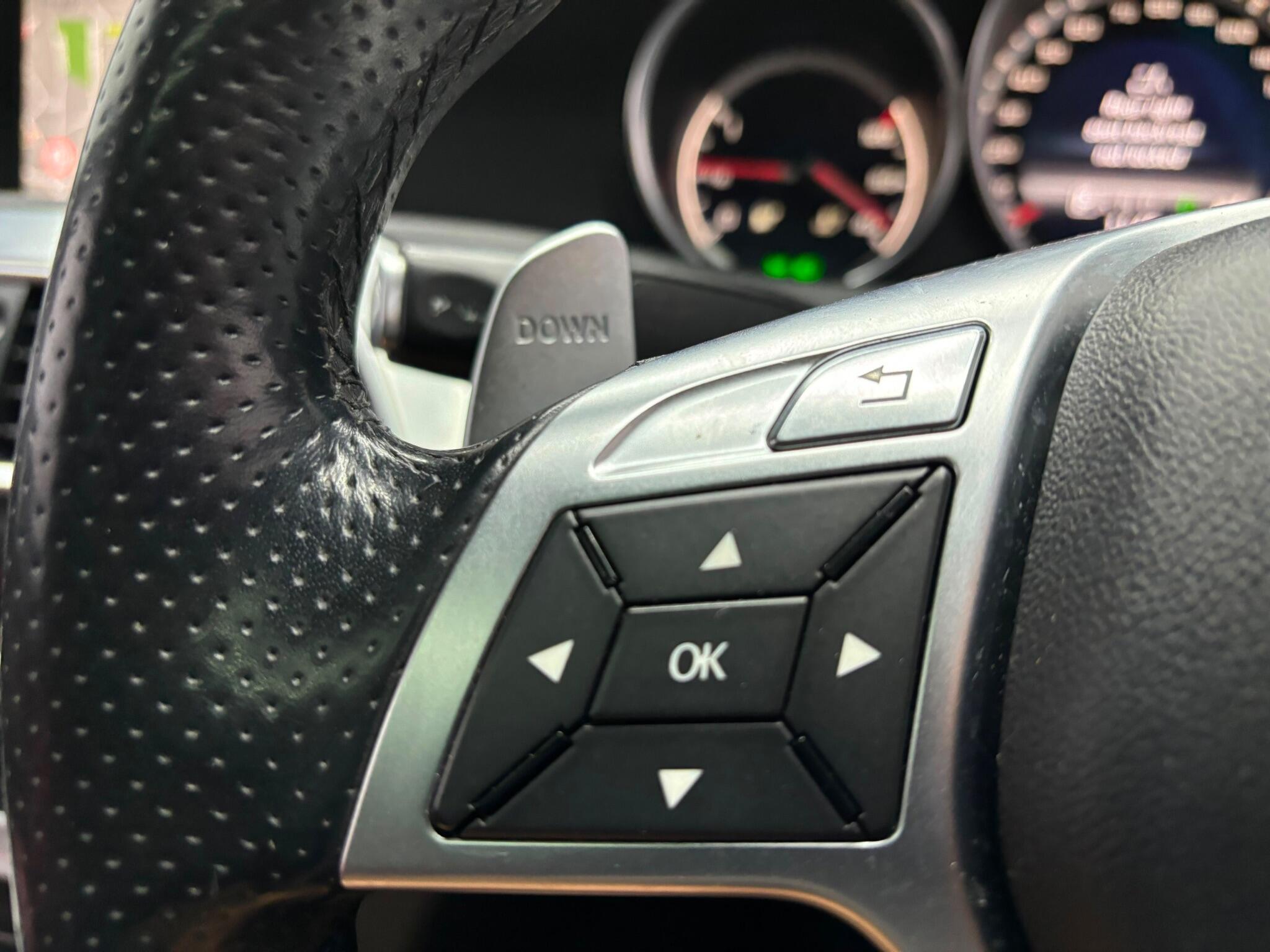 Mercedes-Benz C Class view 14
