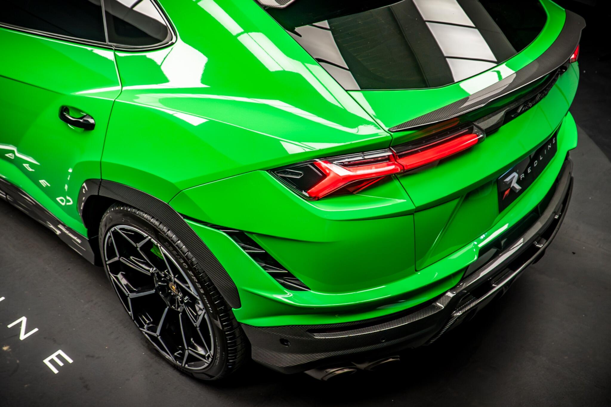 Lamborghini Urus view 19