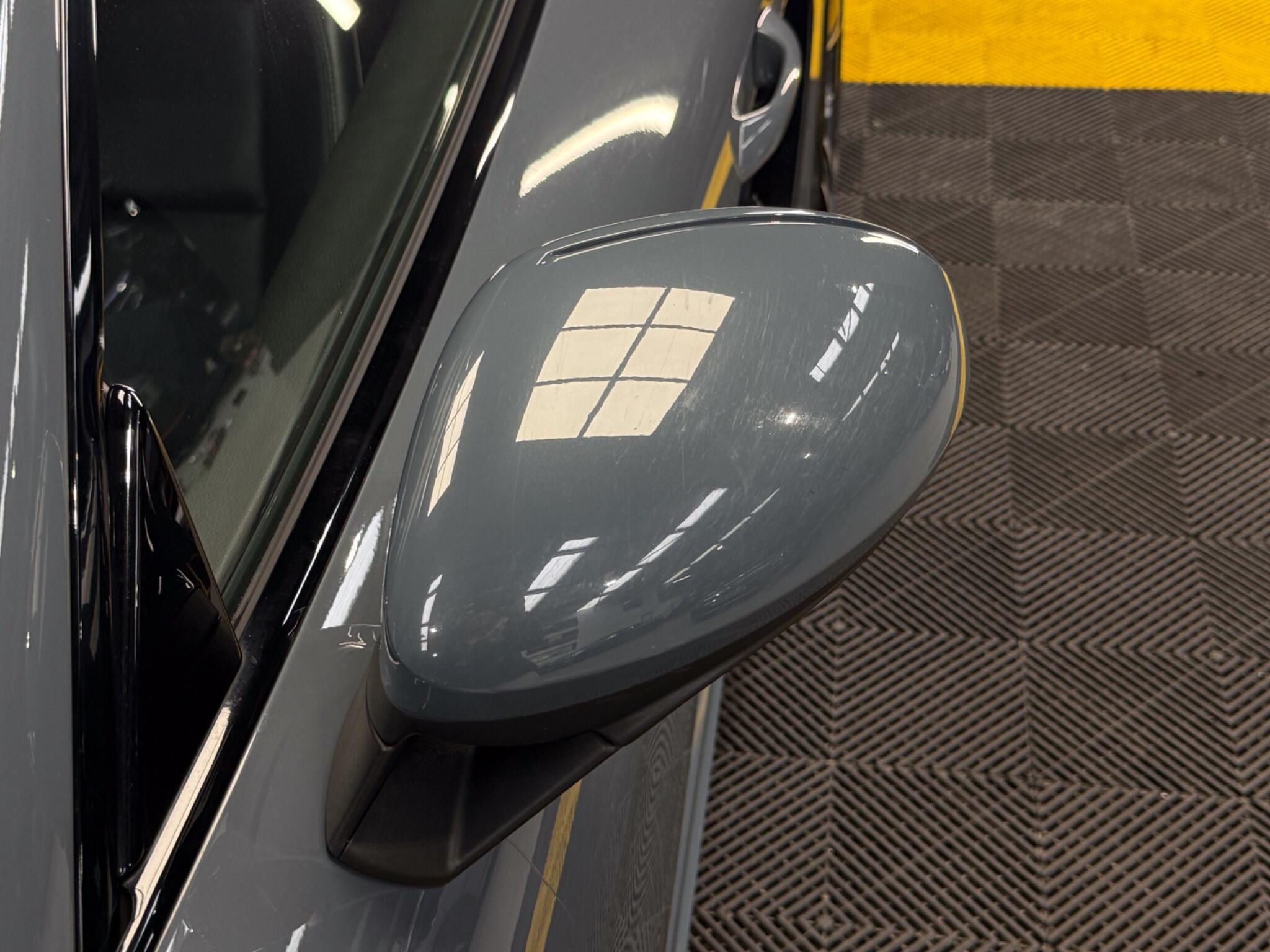 Porsche Cayman view 12