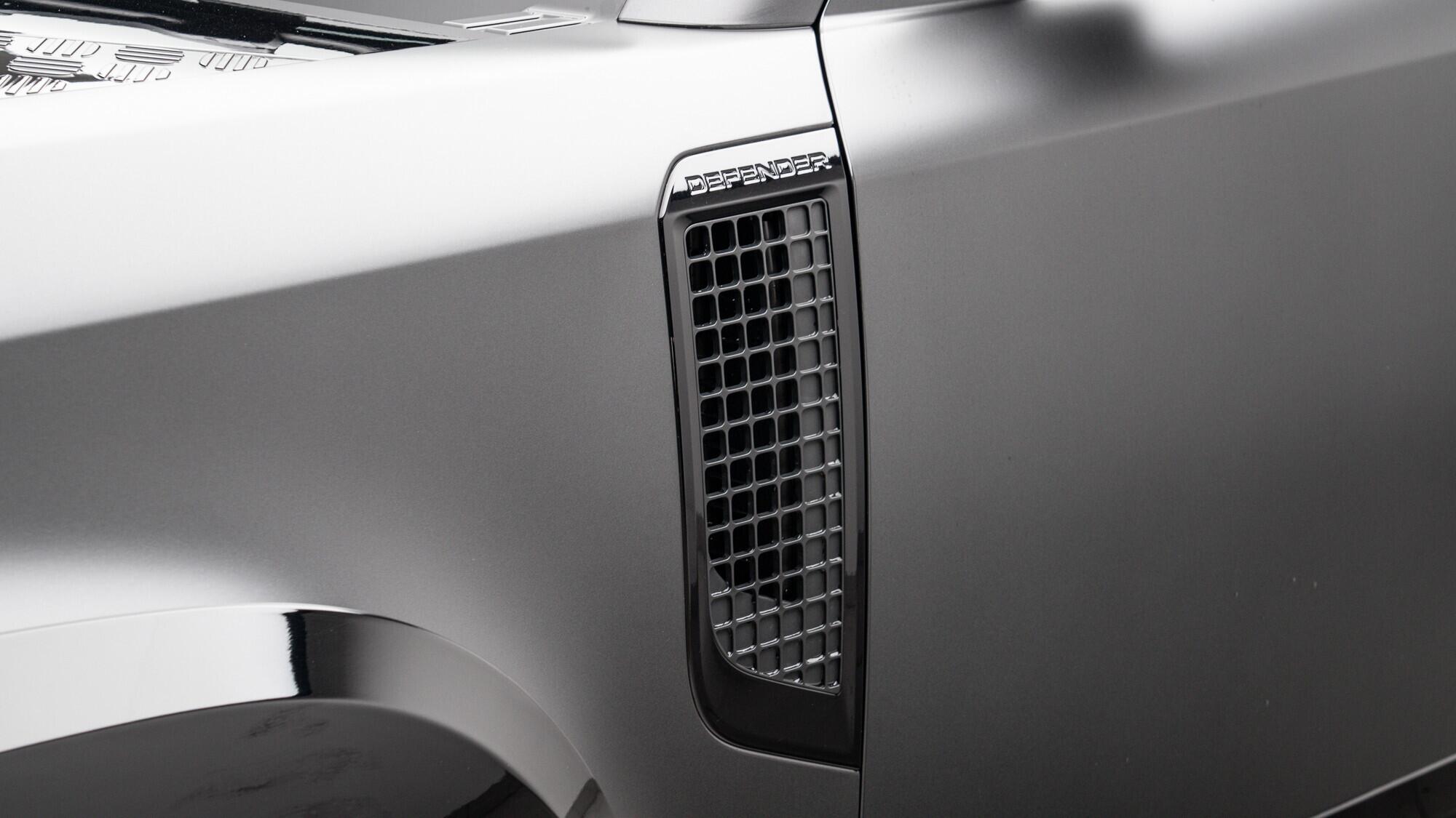 Land Rover Defender view 11