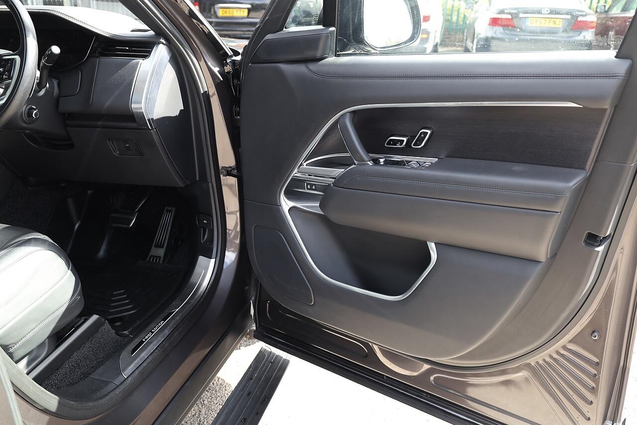 Land Rover Range Rover view 20