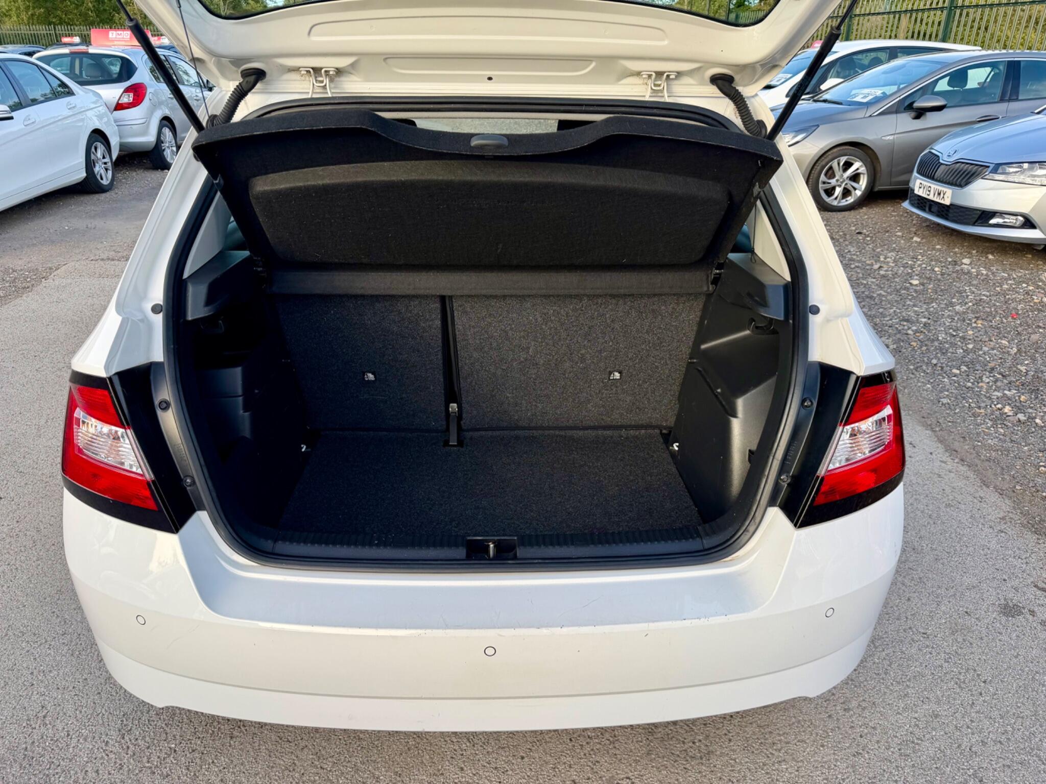 Skoda Fabia view 50