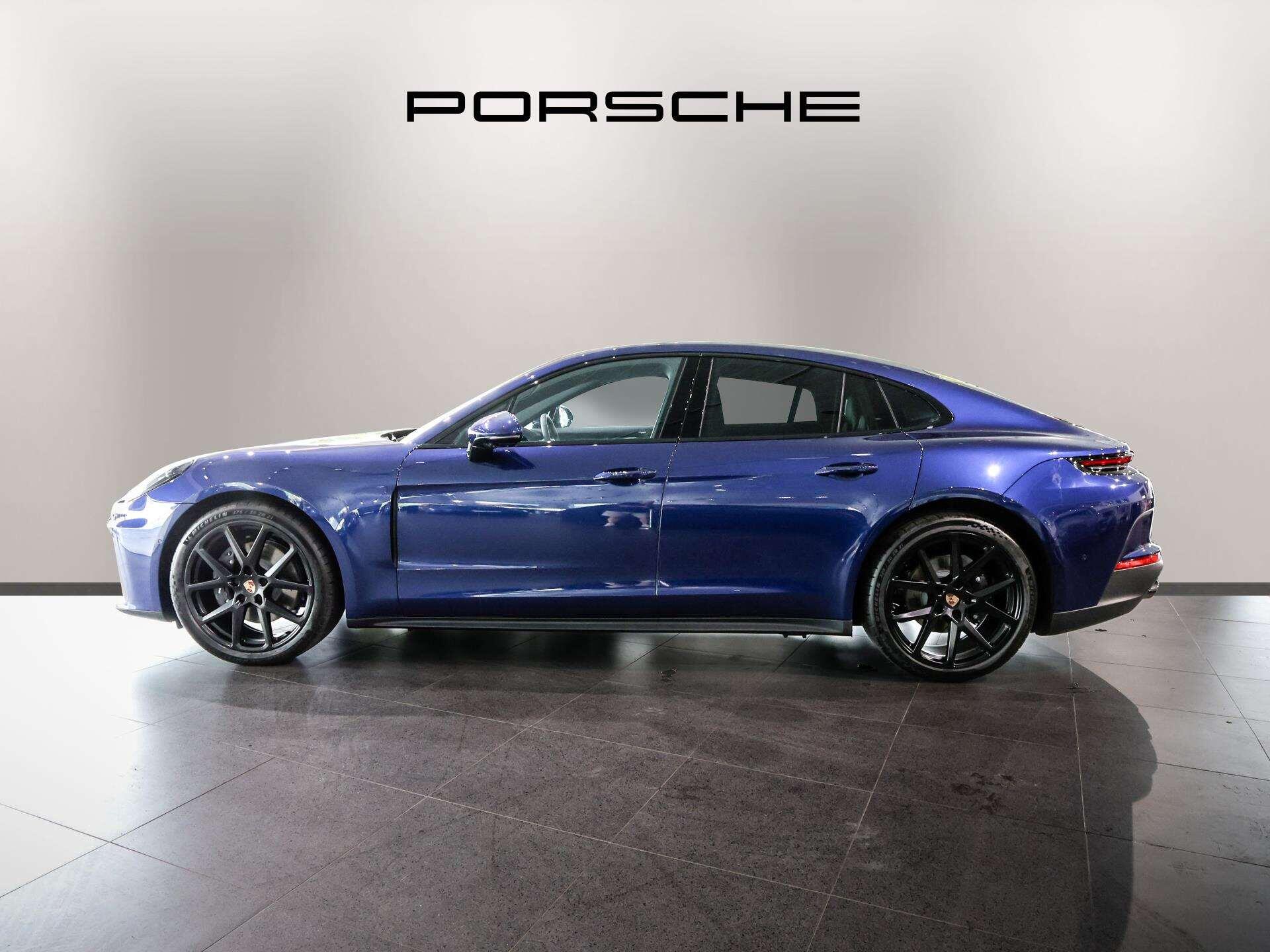 Porsche Panamera view 6