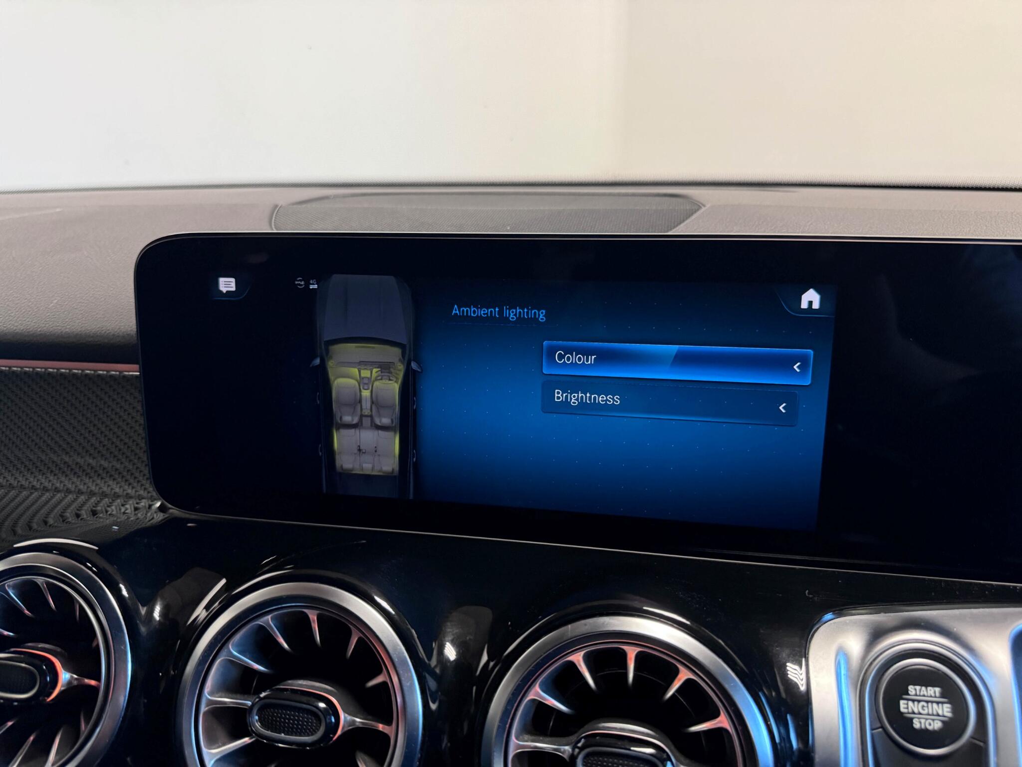 Mercedes-Benz GLB view 46