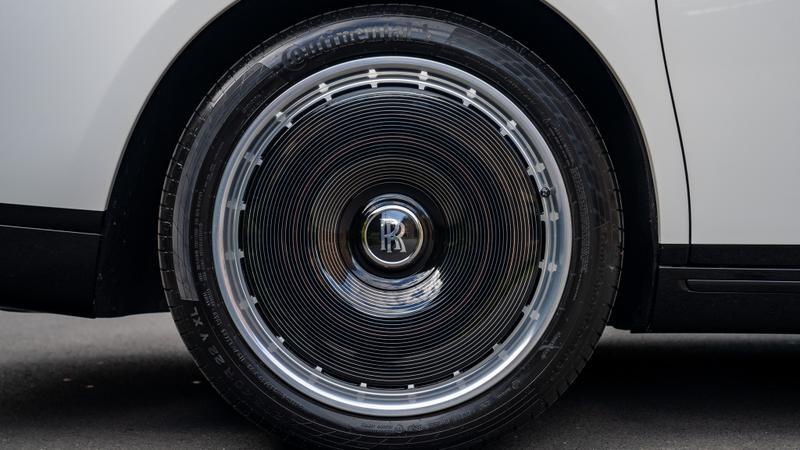 Rolls-Royce Phantom view 14