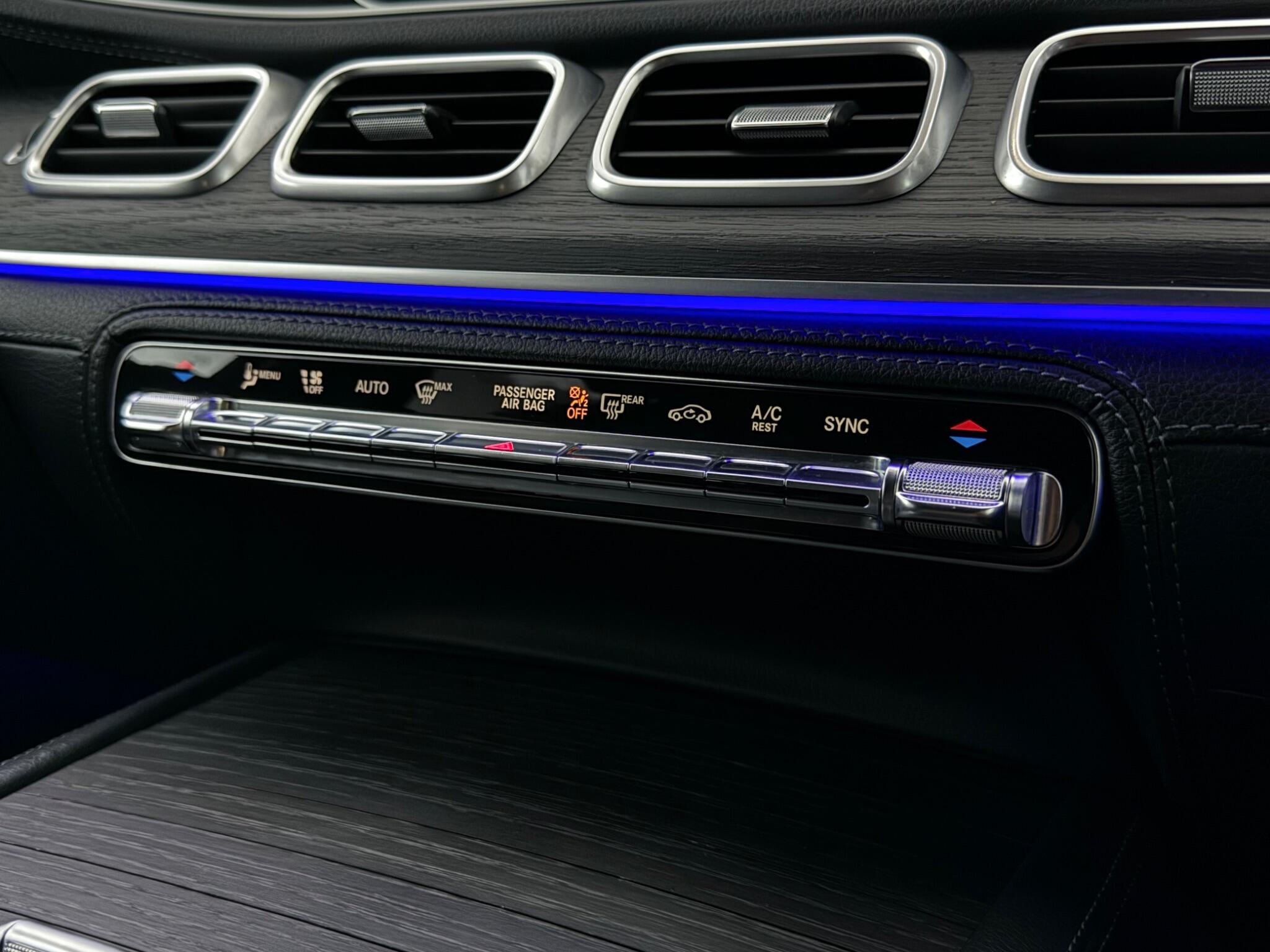 Mercedes-Benz GLE view 24