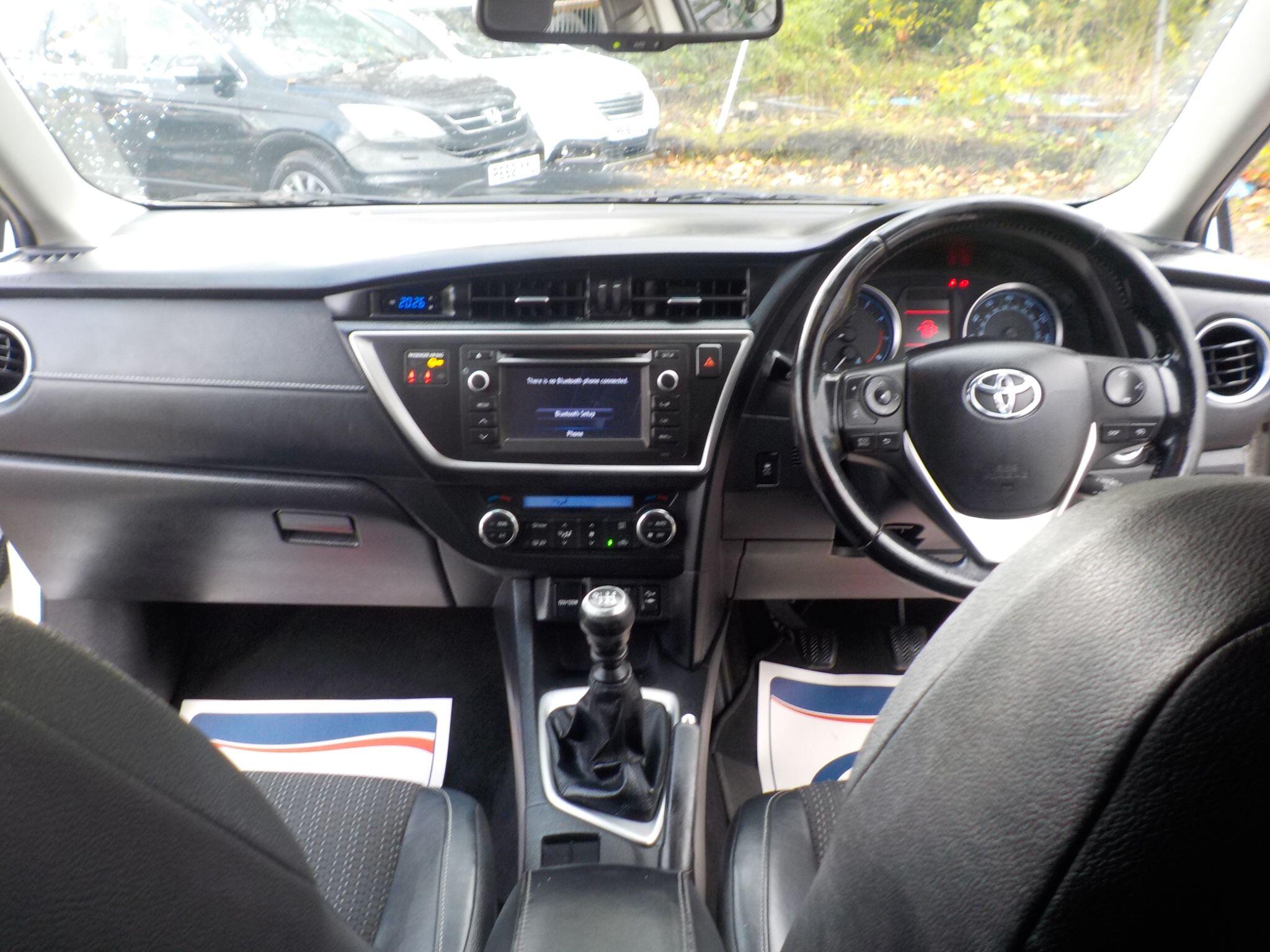 Toyota Auris 1.6 V-Matic Excel Touring Sports Euro 5 5dr