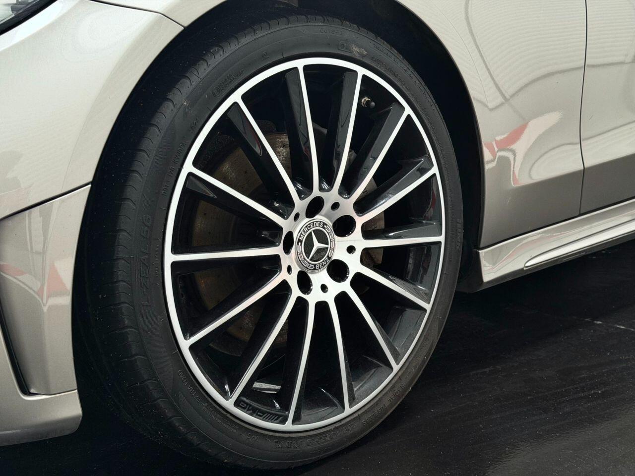 Mercedes-Benz C Class view 32