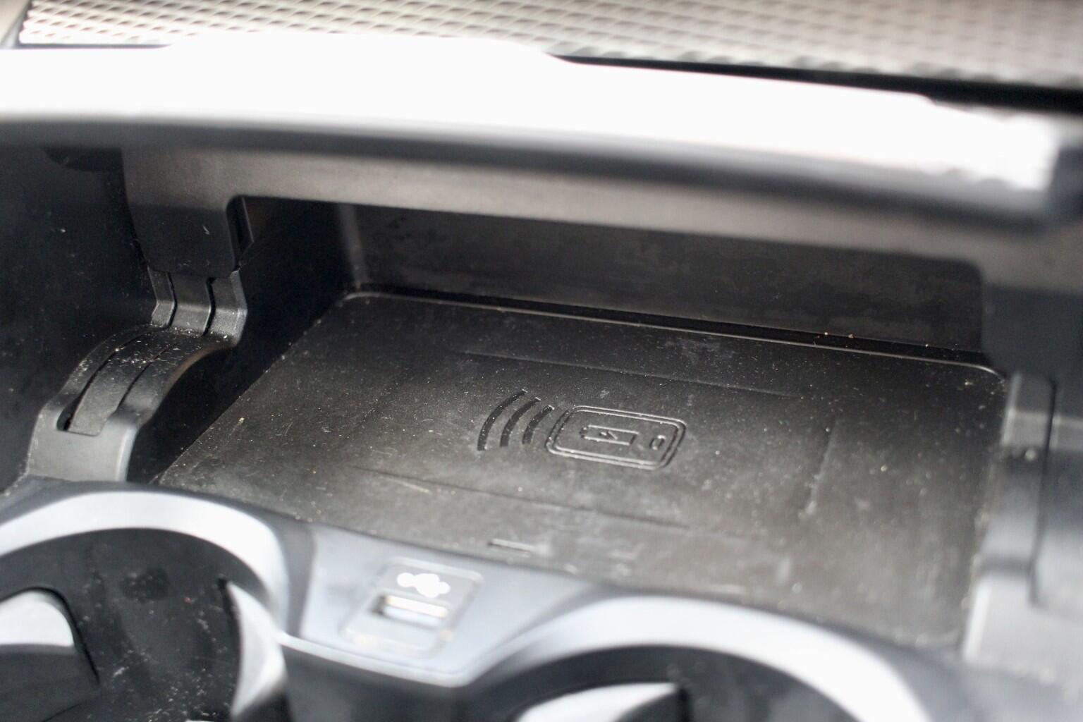 BMW 3 Series view 18
