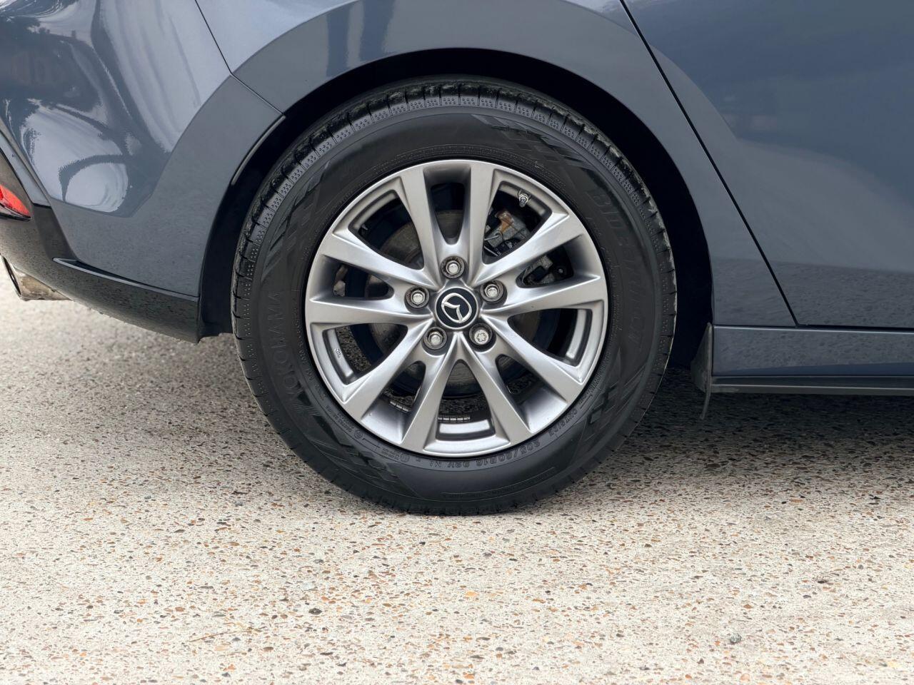 Mazda Mazda3 view 14