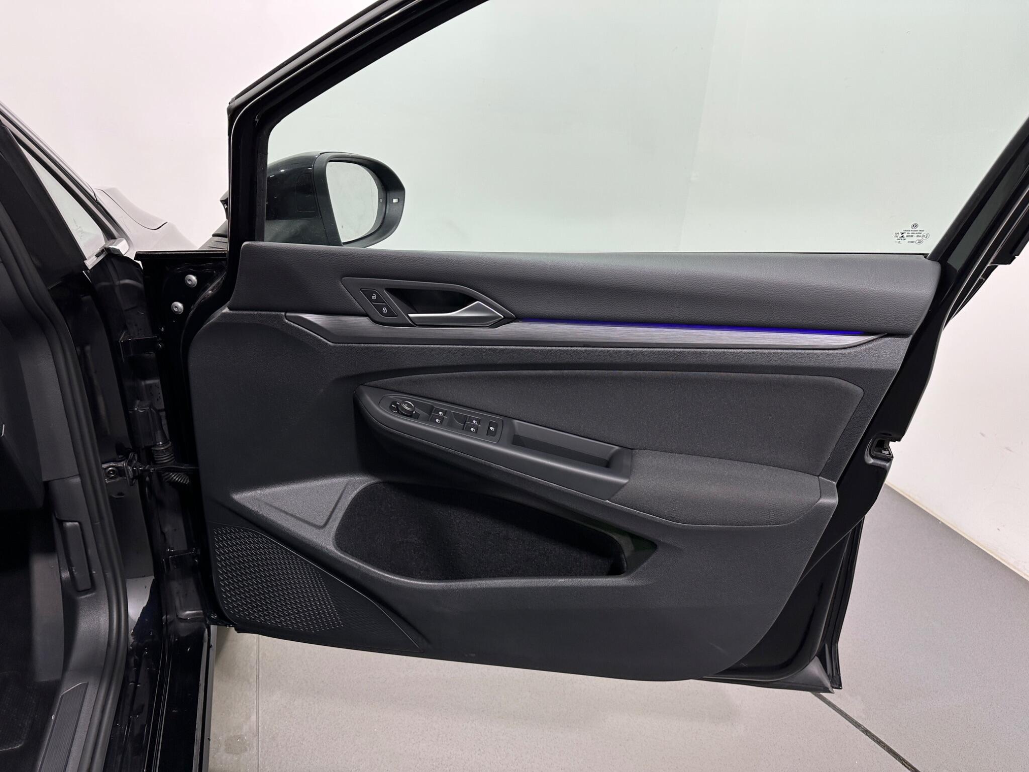 Volkswagen Golf view 33
