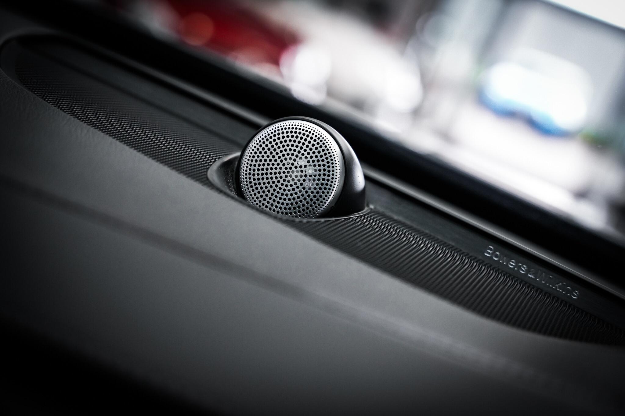 Volvo XC90 view 49