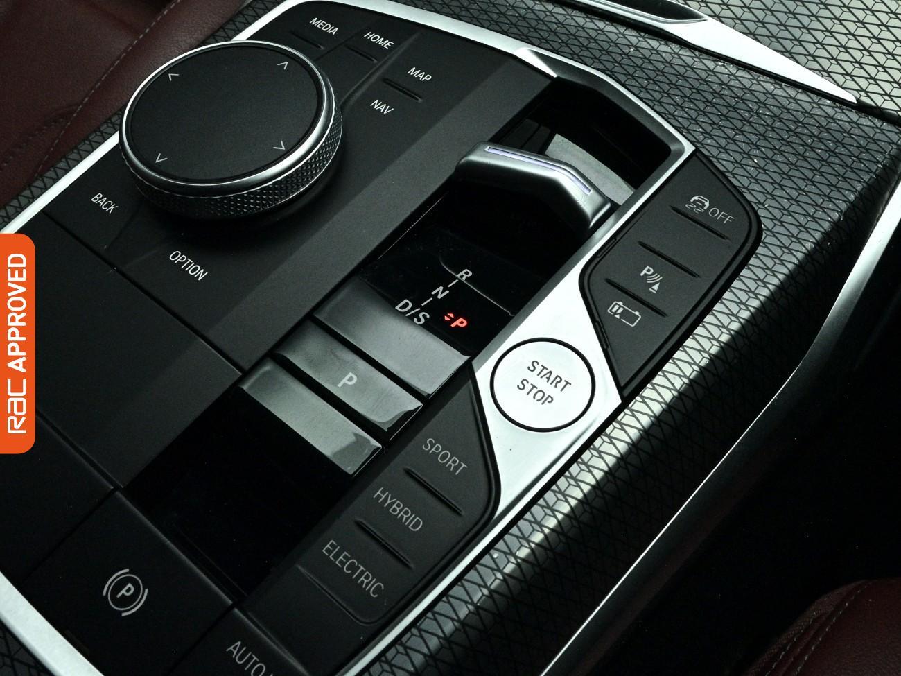 BMW 3 Series view 20