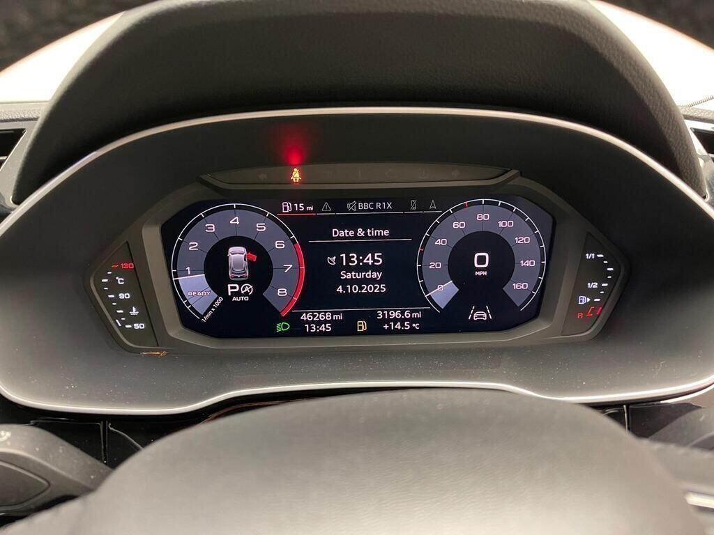 Audi Q3 view 17