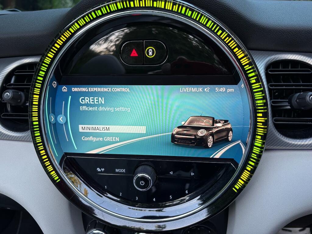 Mini Convertible view 14