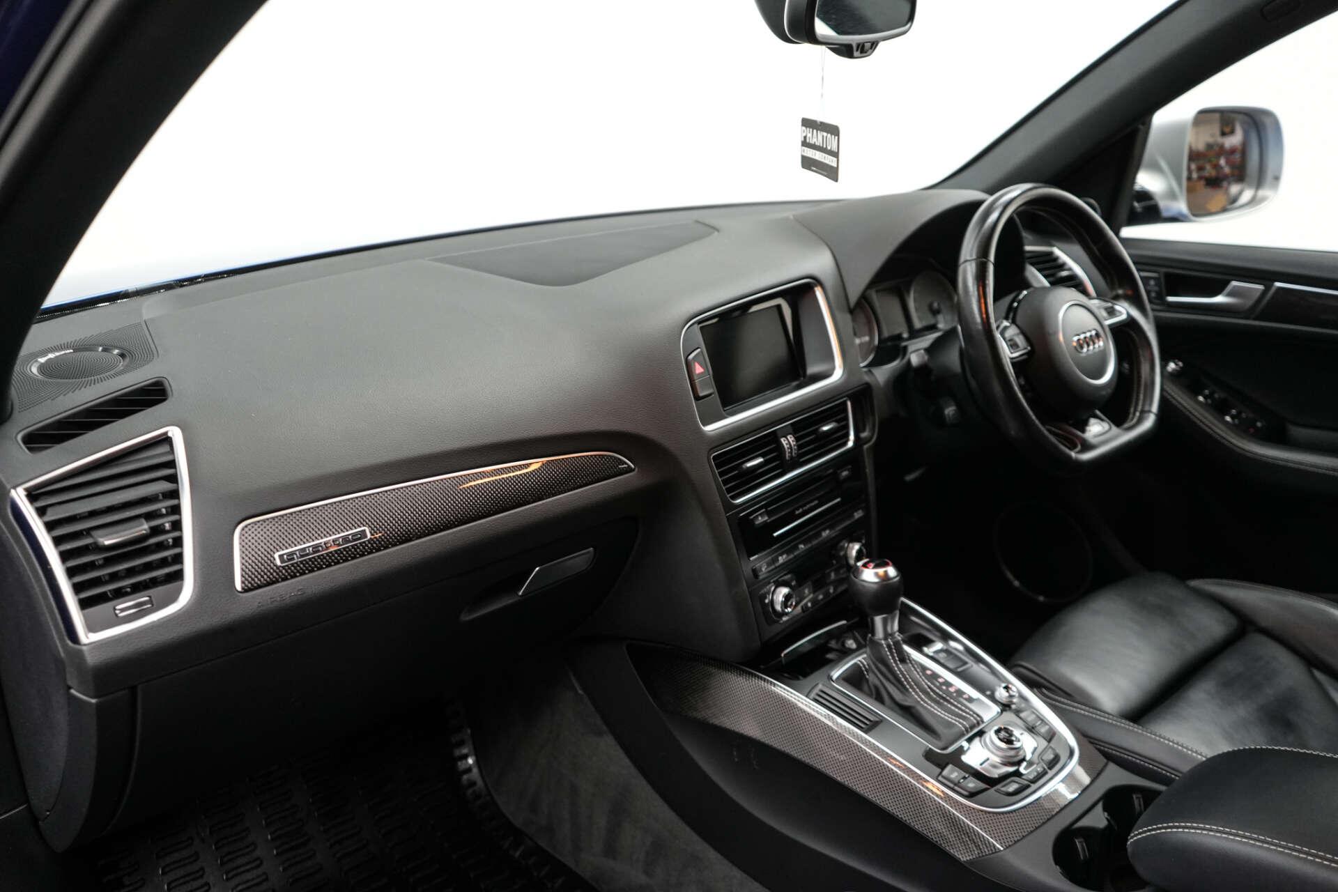 Audi SQ5 view 14