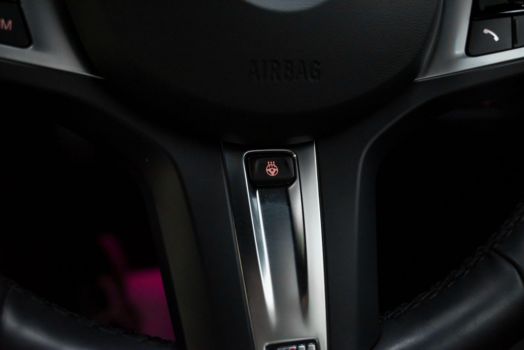 BMW 2 Series view 25