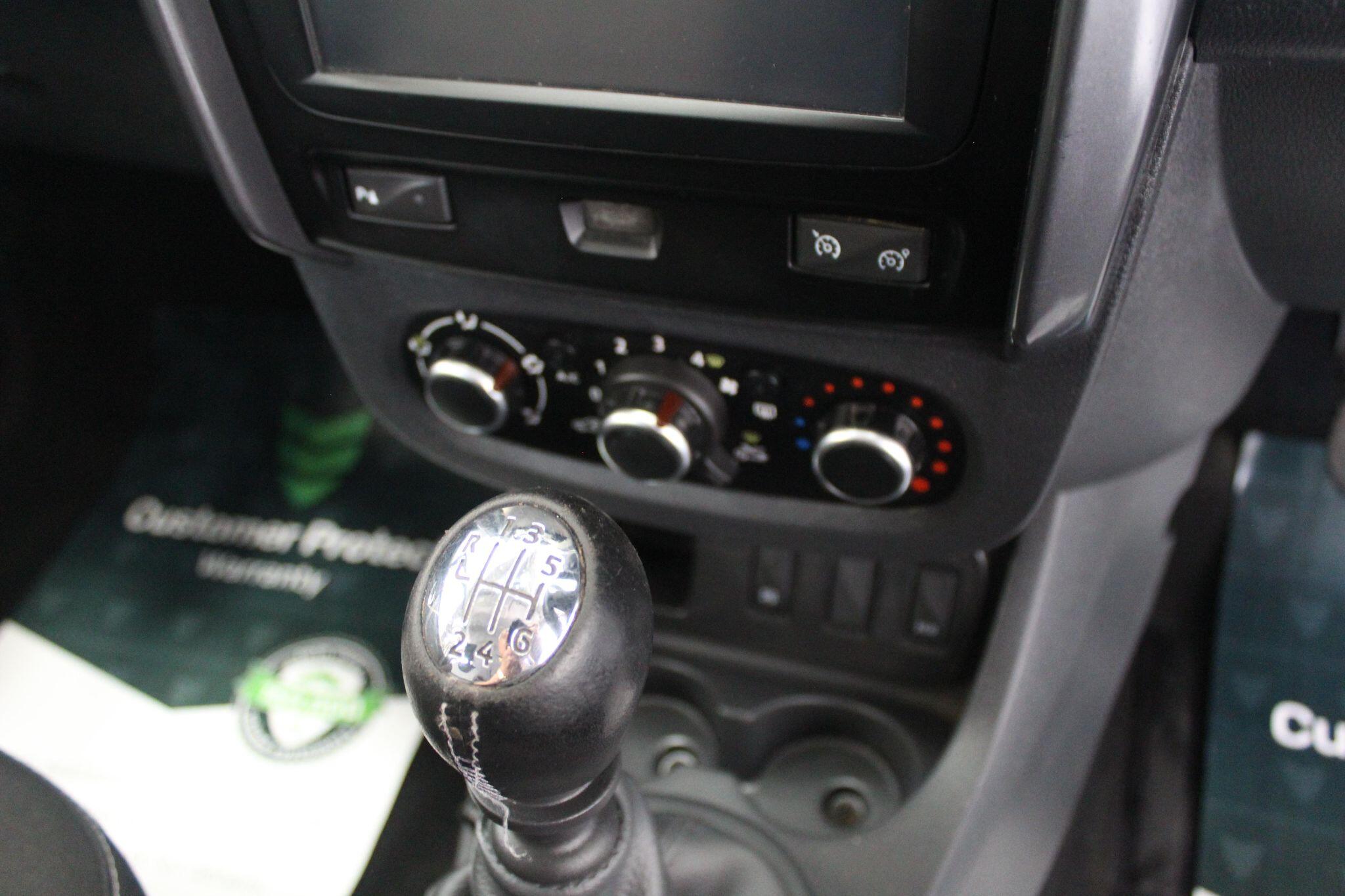 Dacia Duster view 40