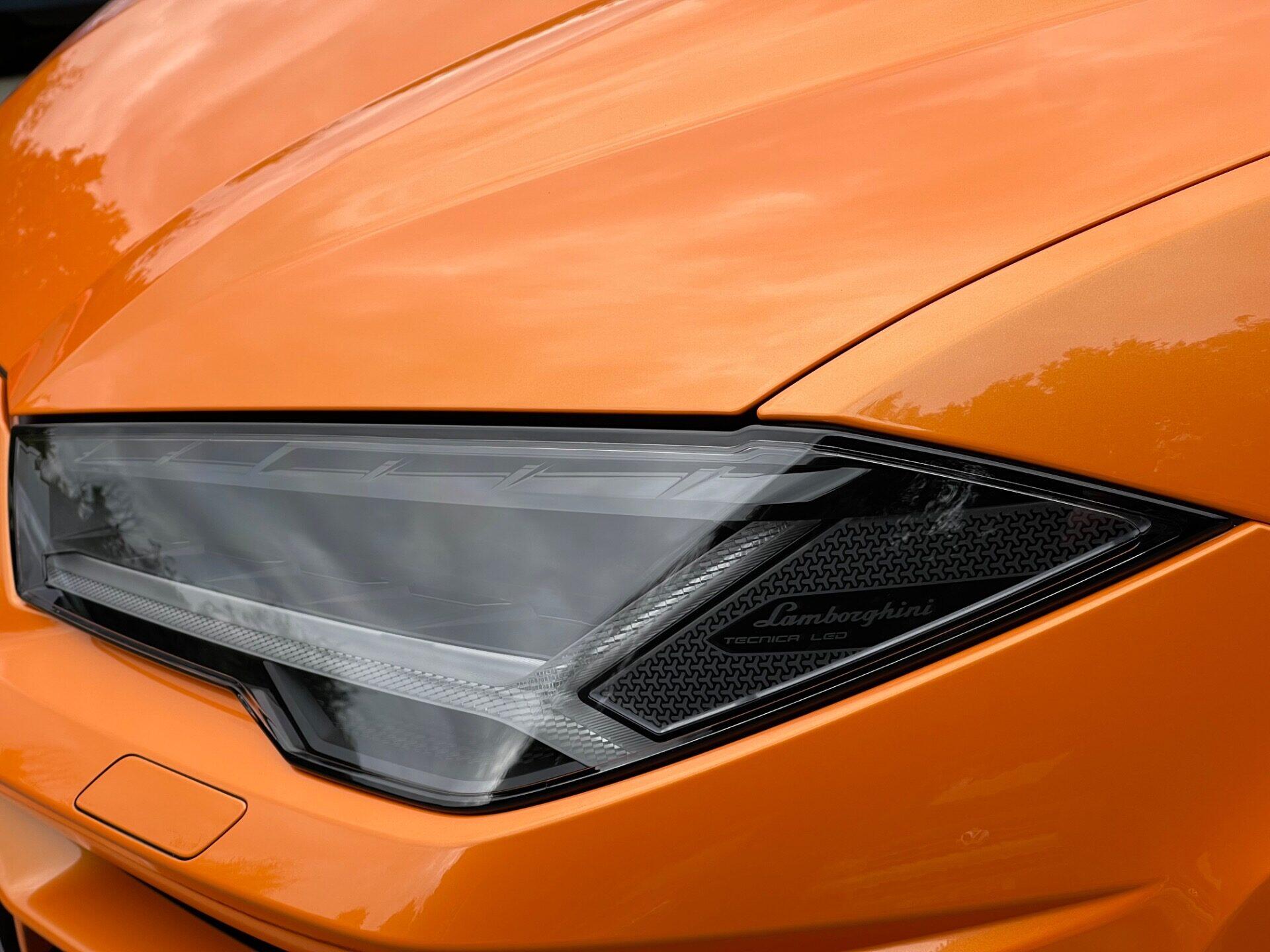 Lamborghini Urus view 86