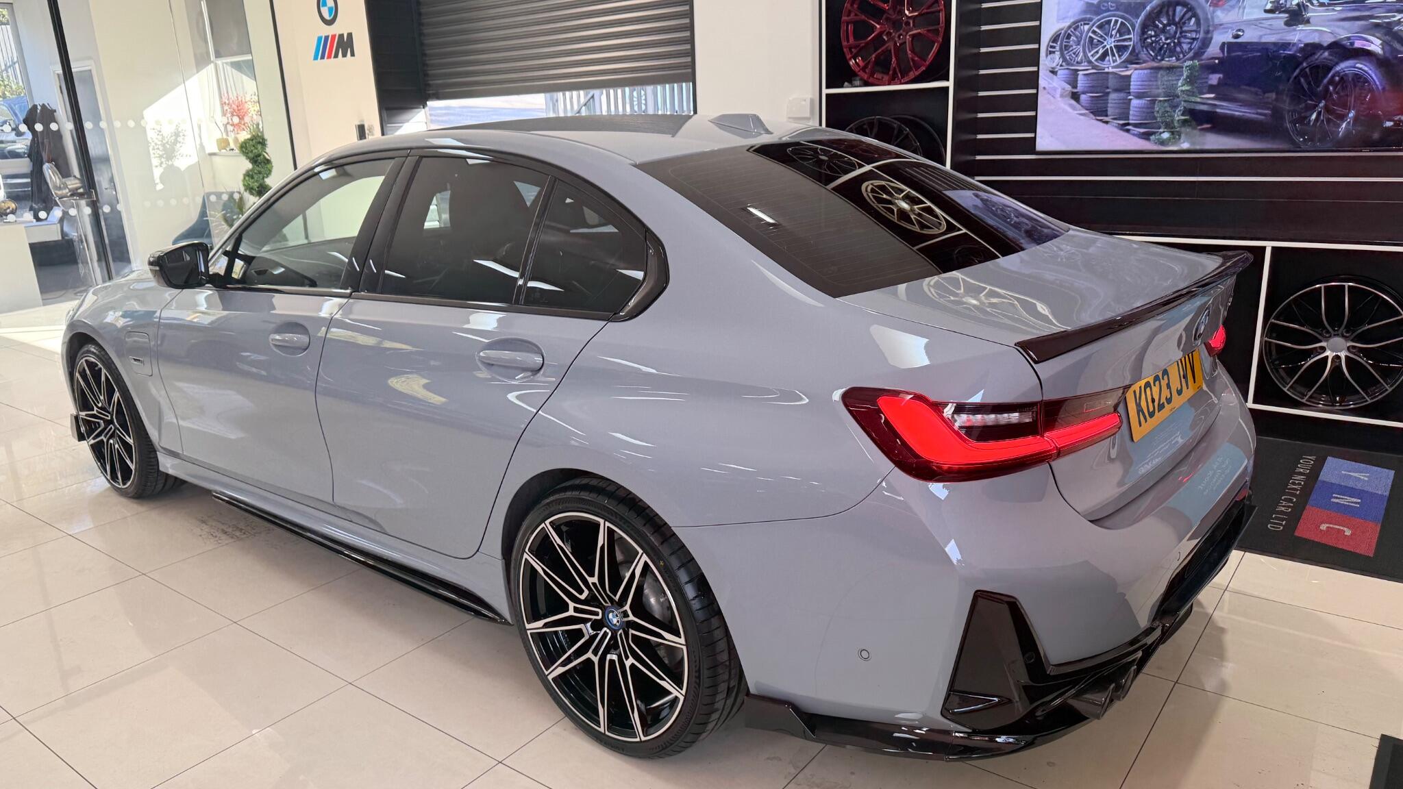 BMW 3 Series view 48