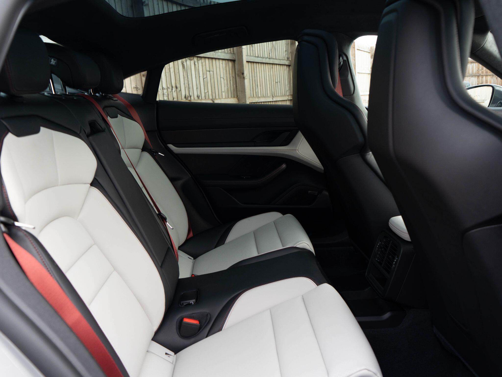 Porsche Taycan view 80